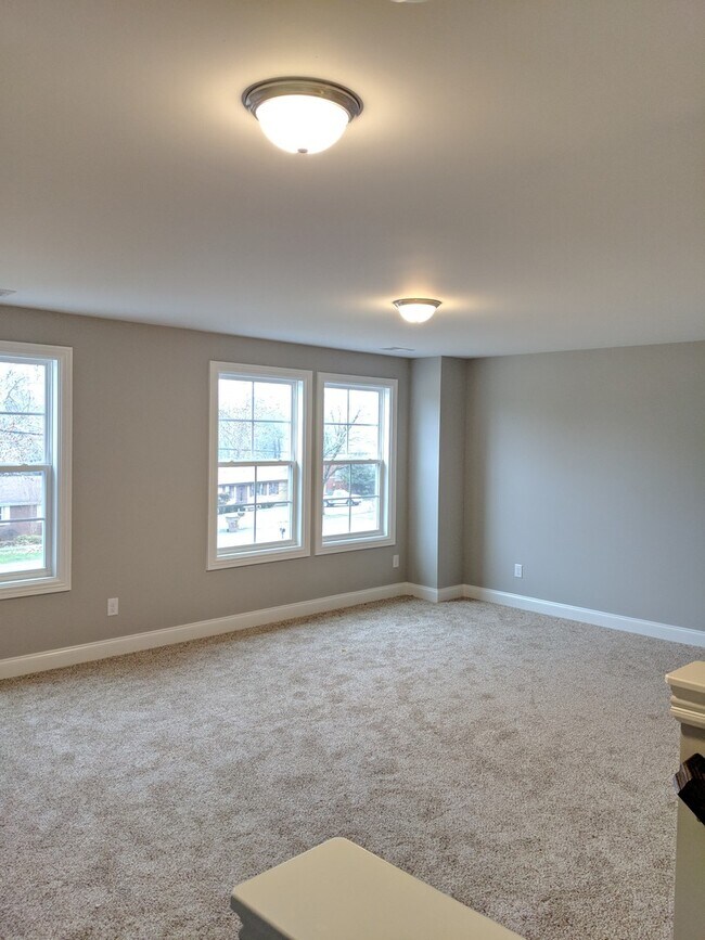 Building Photo - Home For Lease - Convenient Commute to Greater Nashville Area