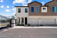 Building Photo - 3030 N 38th St
