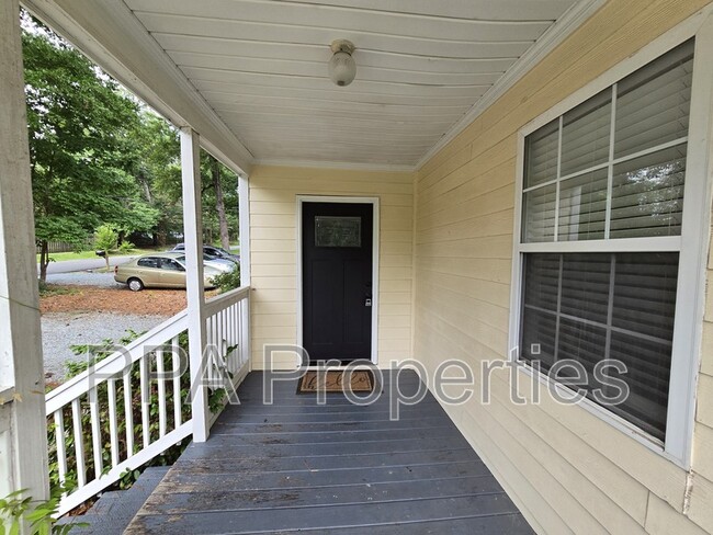 Primary Photo - 2400 Francis St
