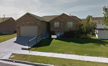 Building Photo - 3 Bed 2 Bath Home in a Herriman
