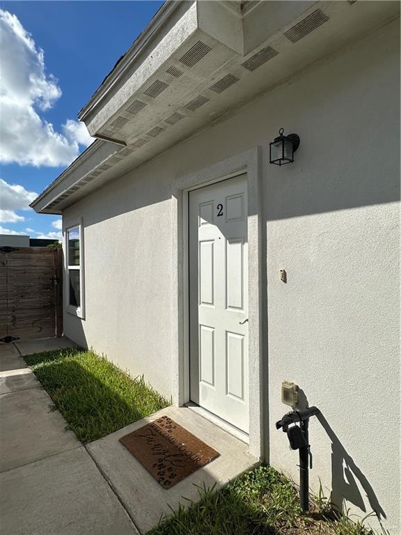 Primary Photo - 10 West Dr