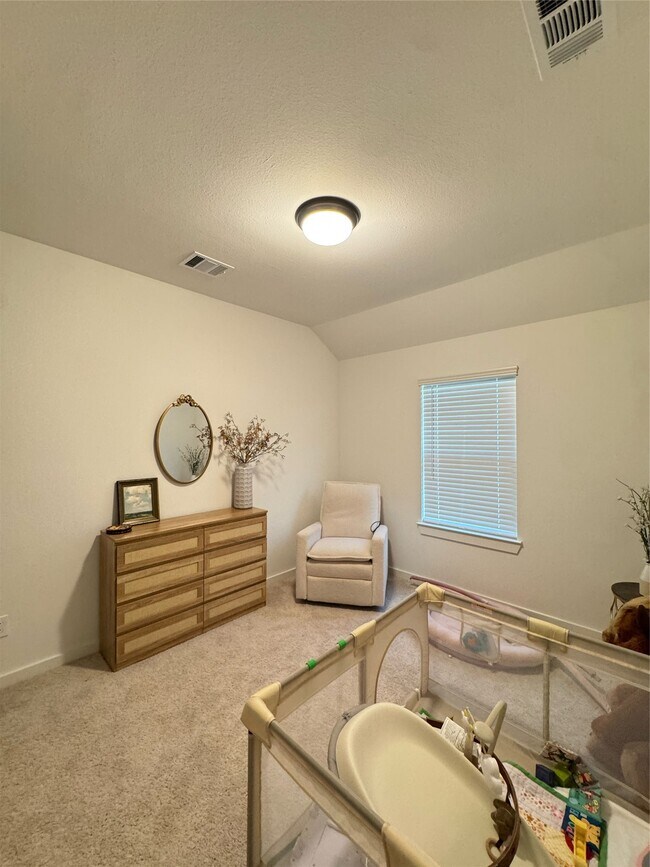 Building Photo - 6630 Escondido Dr