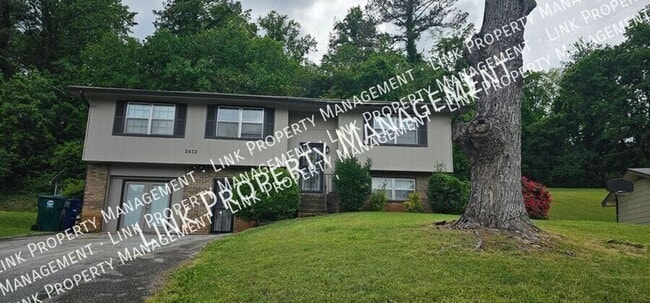 Building Photo - 2433 Meade Cir