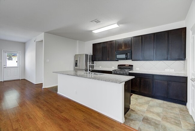 Building Photo - 3323 Creole Bay Ln