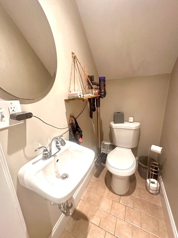 Building Photo - 48 Chelmsford St