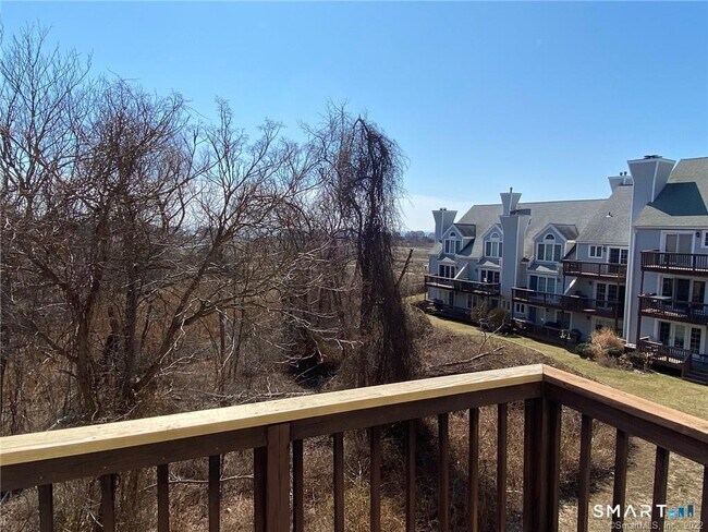 Building Photo - 560 Silver Sands Rd