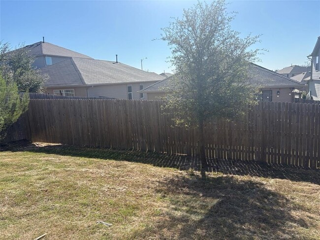 Building Photo - 2011 Langdale Ln