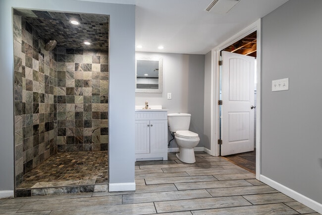 Building Photo - 5713 Spaulding St