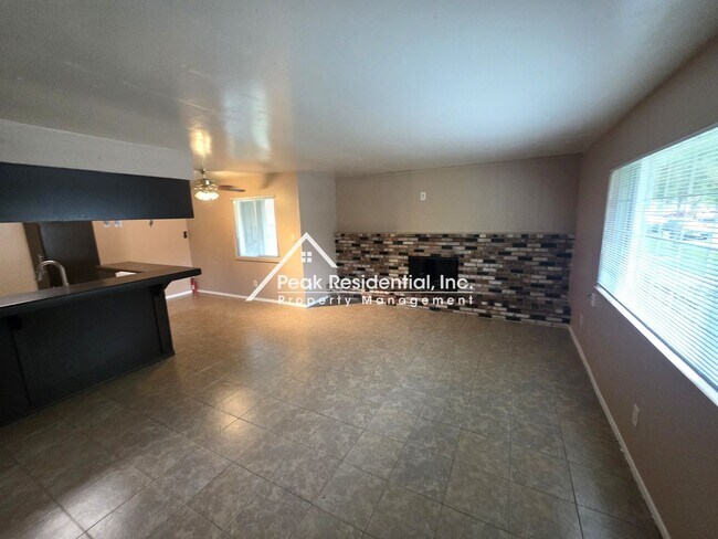 Building Photo - Norcade2912