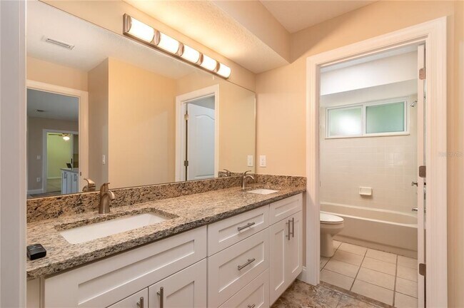 Building Photo - 10886 SW 90th Terrace