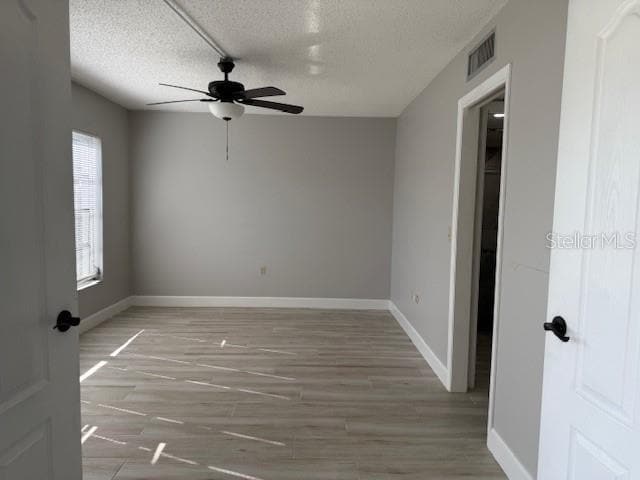 Building Photo - 7351 W Country Club Dr N