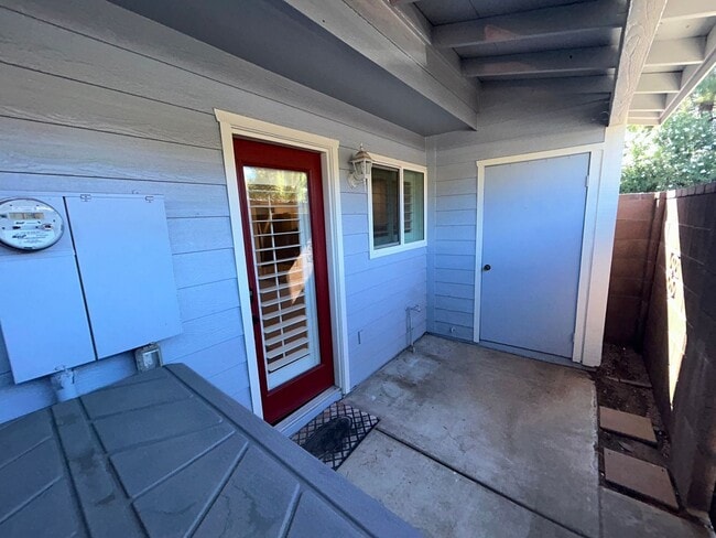 Building Photo - 9831 S 48th Way