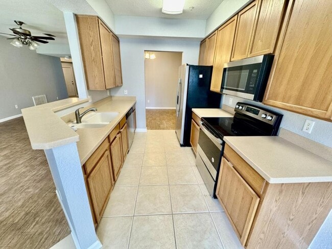 Building Photo - 6462 Cantua Ln
