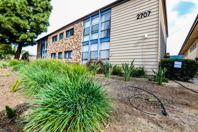 Building Photo - Serra Bella Apartments