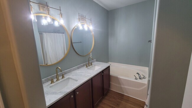 Building Photo - Spacious Three-Level Townhome with Finished Basement in Convenient Garner Location