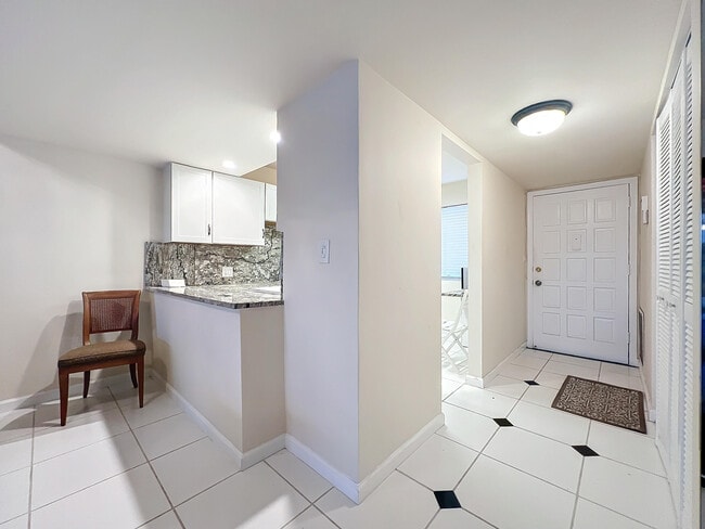 Building Photo - 4545 Luxemburg Ct