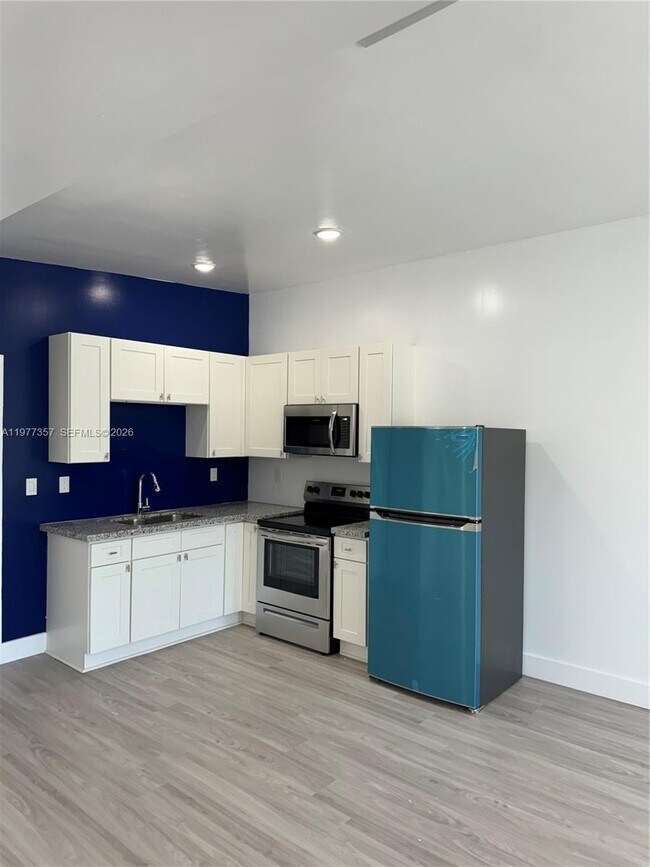 Building Photo - 526 NW 6th St