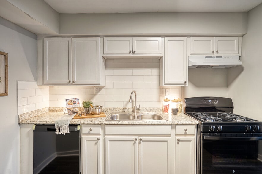 The Langston Apartments 2301 Godby Rd Atlanta GA 30349 Apartment Finder