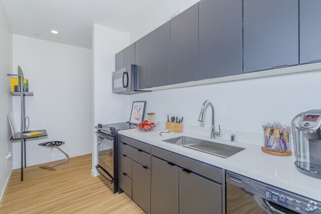 Studio - 504 SF - The Foundry