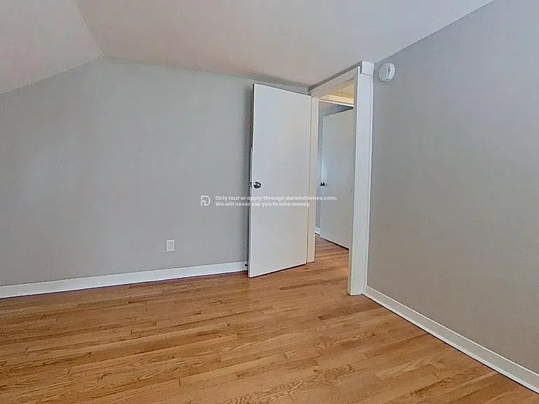 Building Photo - 306 Schuyler St