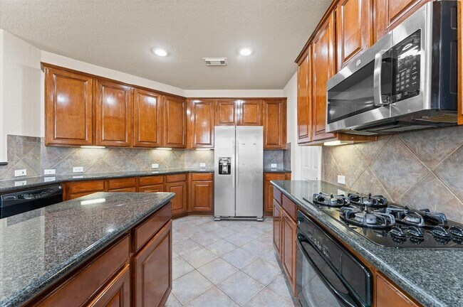 Building Photo - 7303 Enchanted Rock Ln