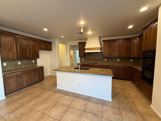 Building Photo - 1709 S Constellation Way