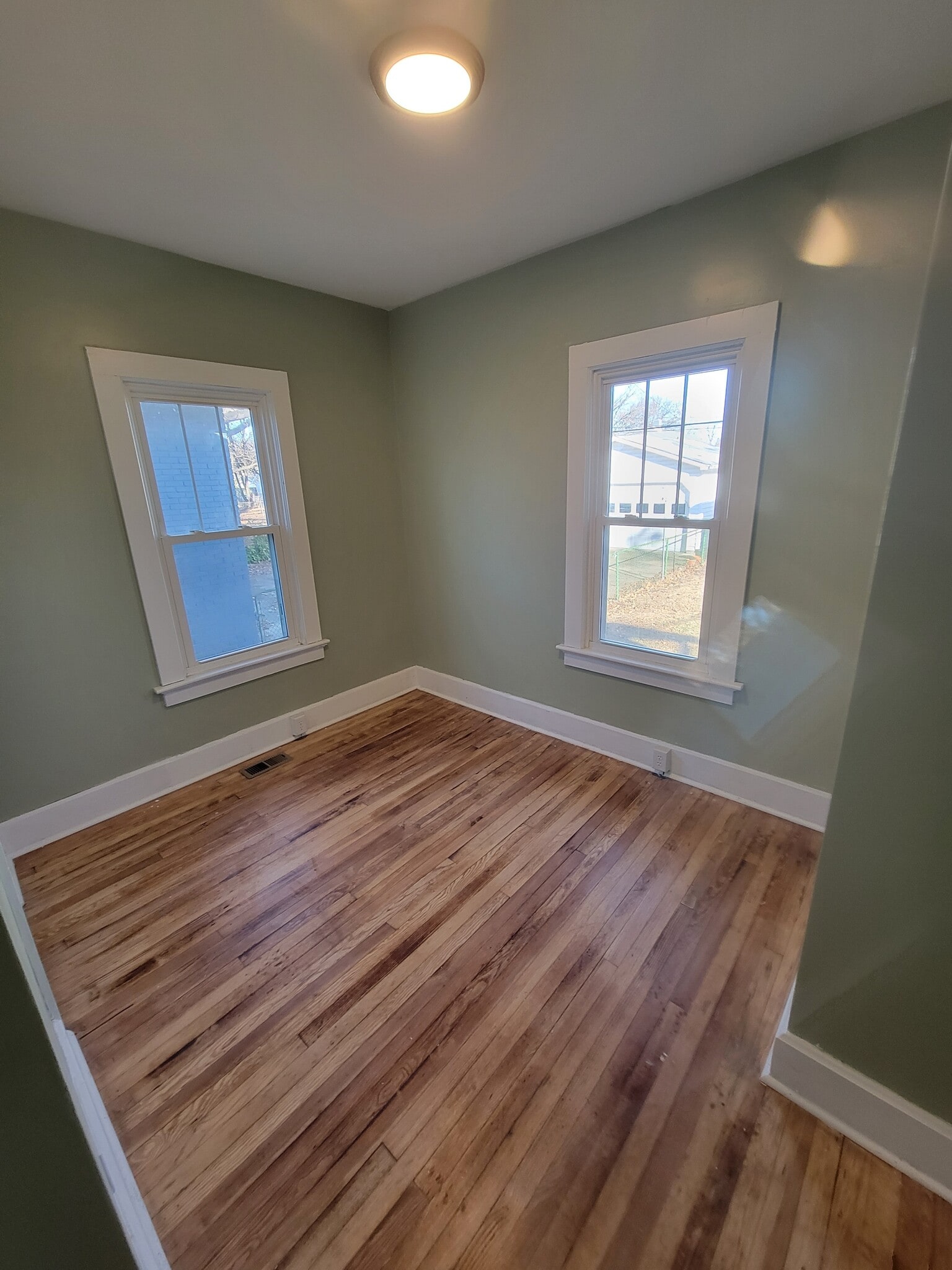 Bedroom 2 - 644 S Englewood Ave
