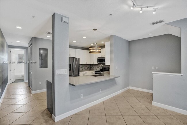 Building Photo - 808 SW 147th Ave