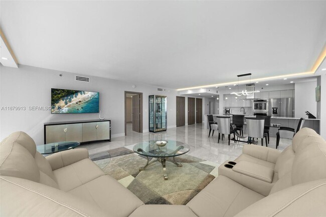 Building Photo - 1830 S Ocean Dr