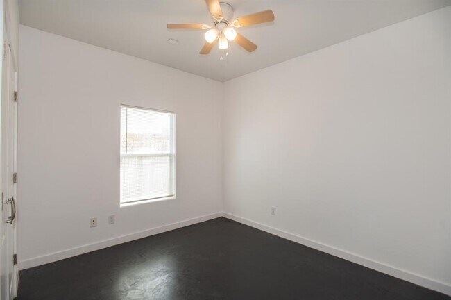 Building Photo - 5209 Delores Ave