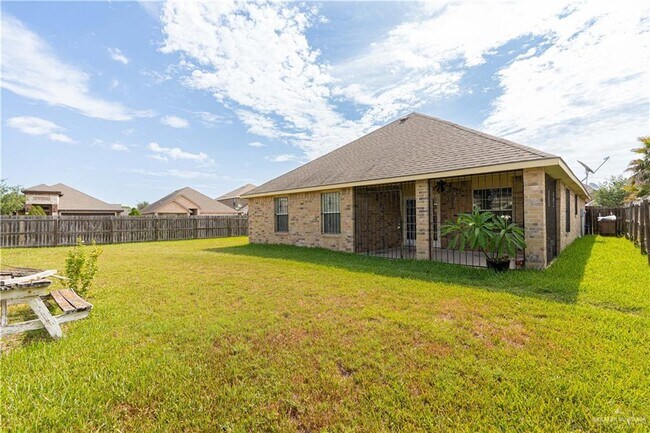 Building Photo - 2405 Singletary Dr