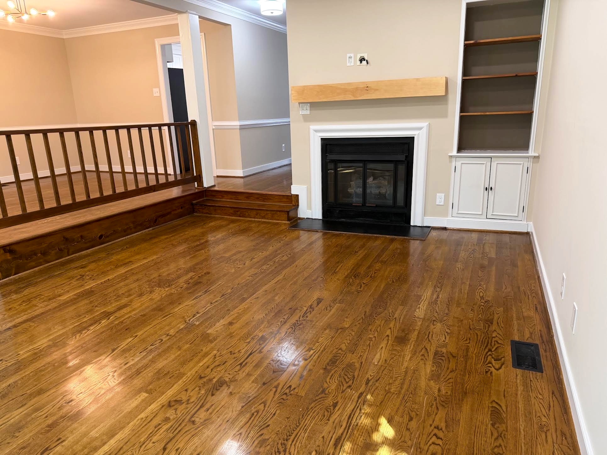 Living room - 4 Muirfield Green Ln