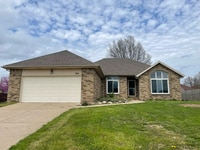 Building Photo - Beautiful Nixa Subdivision