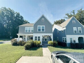 Building Photo - 807 McArthur Ave