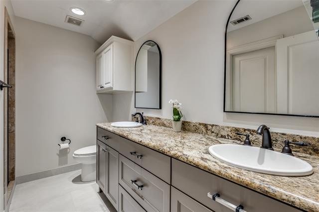 Building Photo - 3305 Rosedale Ave