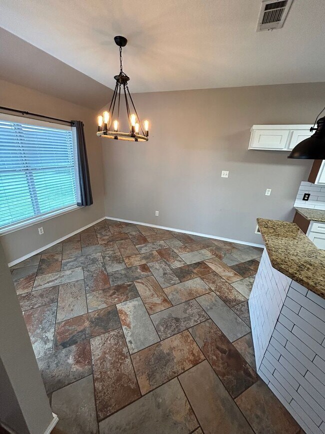 Building Photo - 3712 Mitchell Ct