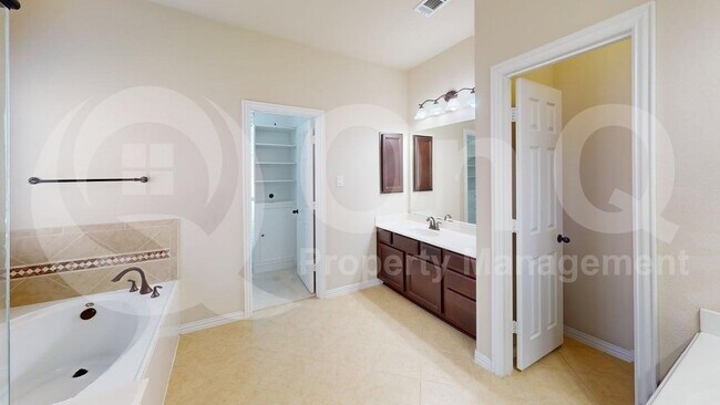 Building Photo - 7483 Hidden Cove Ln