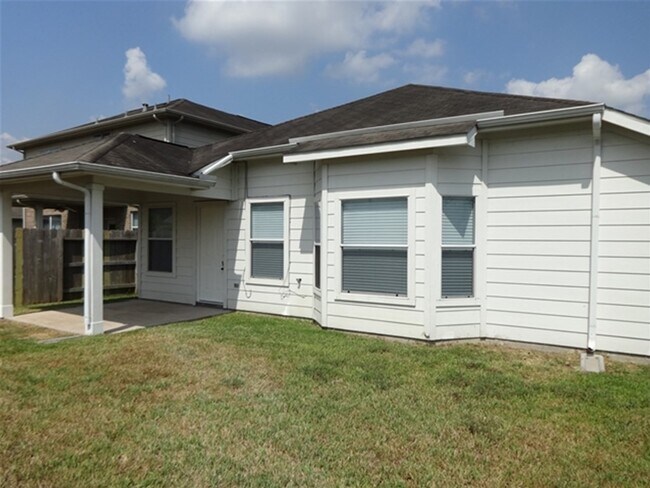 Building Photo - 4719 Brazos Point Ln