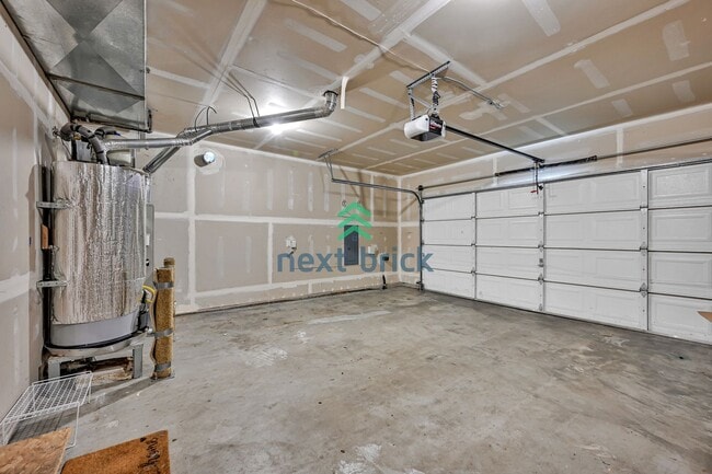Building Photo - 3 BED & 2.5 BATH TOWNHOUSE FOR RENT