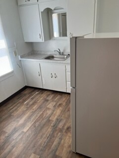 Building Photo - 505 W 1st St