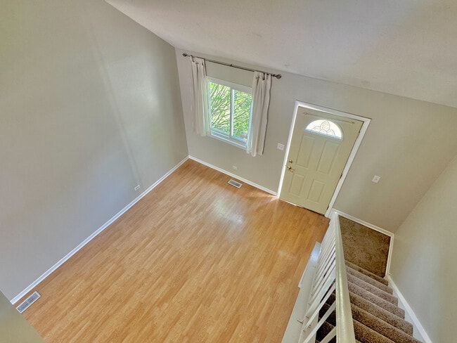 Building Photo - 3302 Acorn Ct