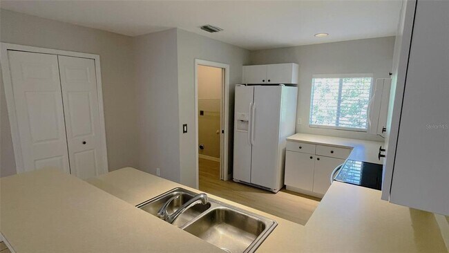 Building Photo - 66 Wylam Dr