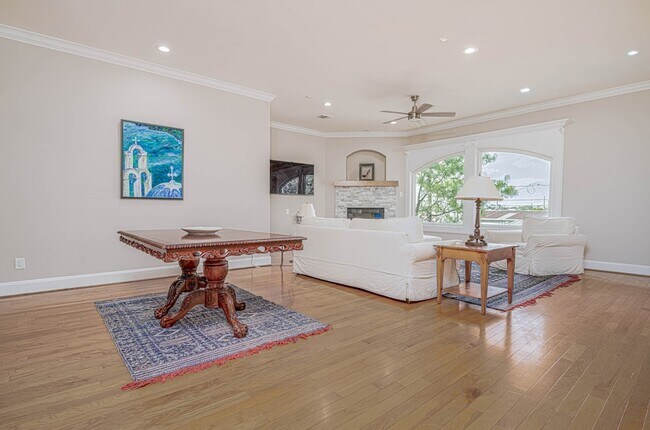 Building Photo - 4701 Inker St