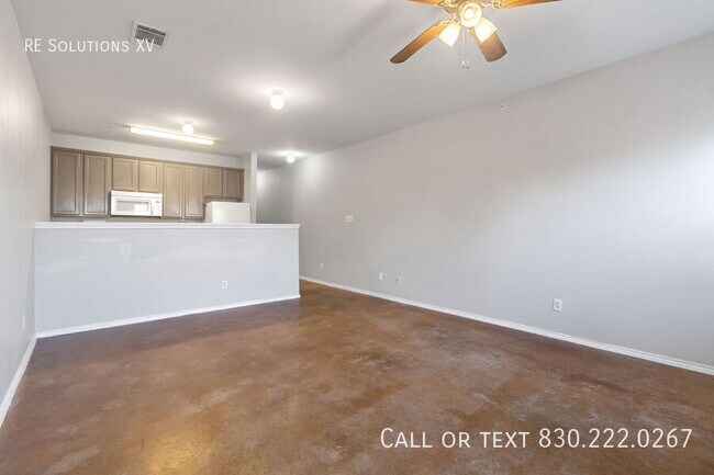 Building Photo - 10714 Mathom Landing