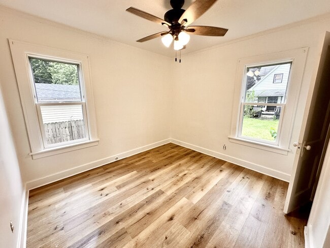 Building Photo - 347 W Vanmeter St