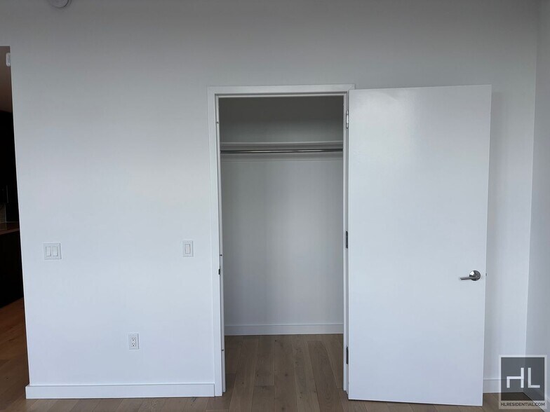 Building Photo - NORTHERN BOULEVARD