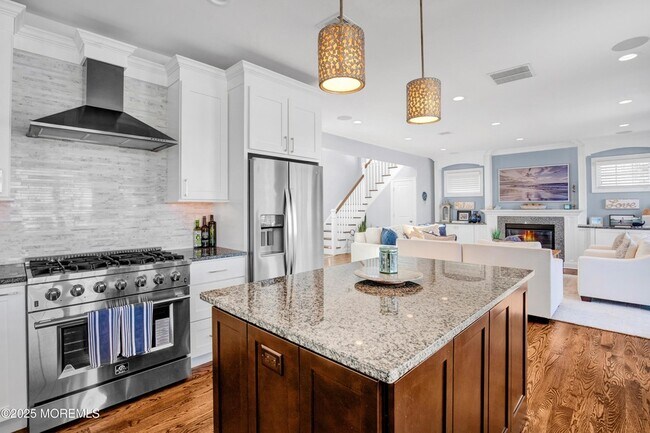 Building Photo - 206 N Lagoon Rd