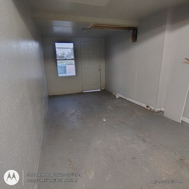 Building Photo - 6404 Myron Ave