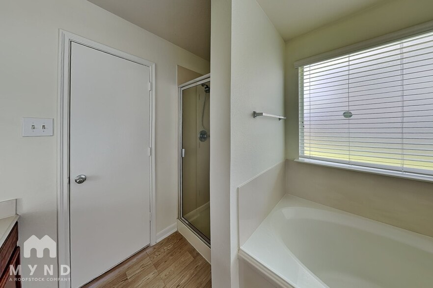 Building Photo - 4103 Oakview Creek Ln