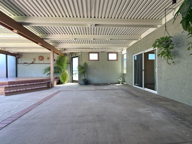 Building Photo - 10462 Sierra Cir
